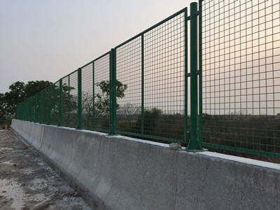 橋梁護(hù)欄網(wǎng)